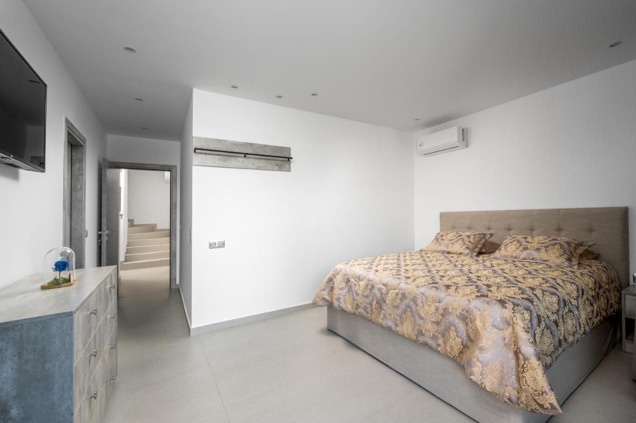 Penelope Beachfront Villa Кремасти Экстерьер фото