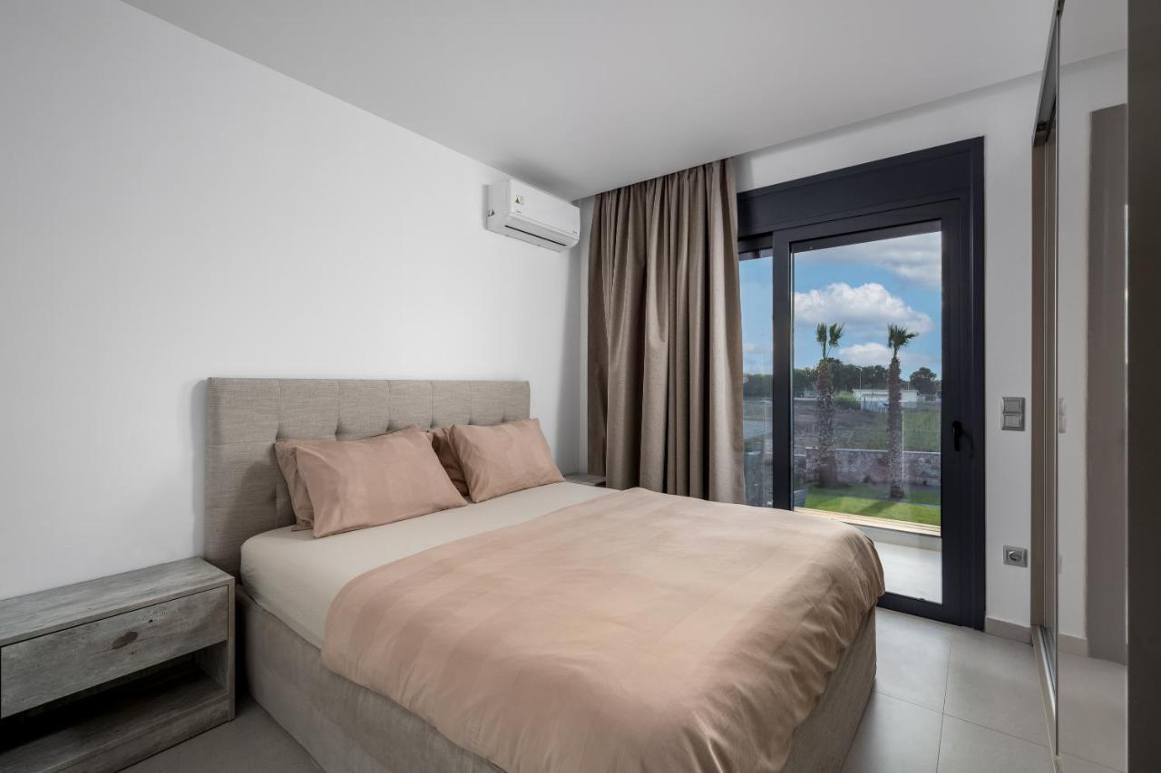 Penelope Beachfront Villa Кремасти Экстерьер фото