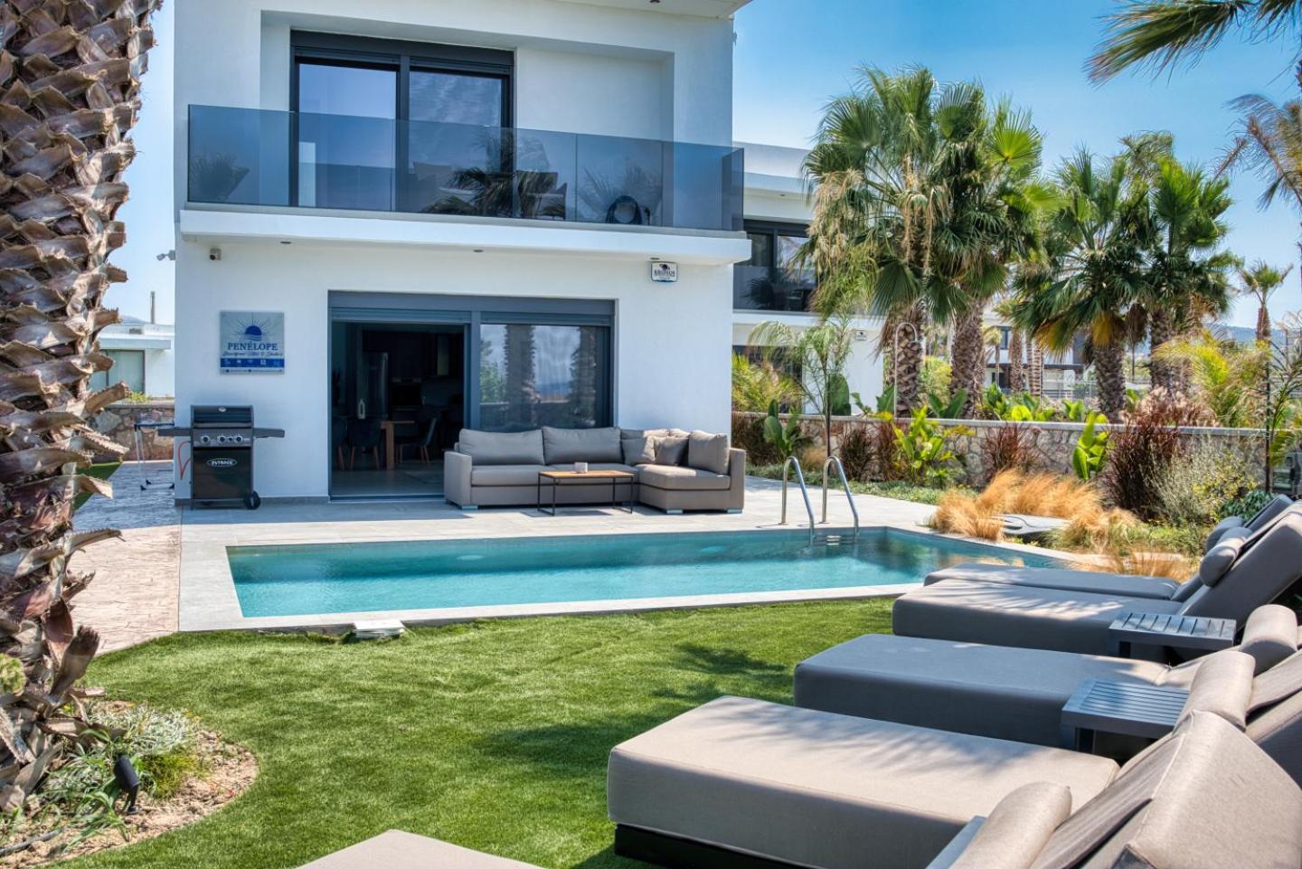 Penelope Beachfront Villa Кремасти Экстерьер фото